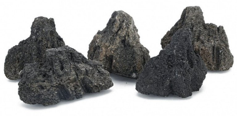 Čierne lávové kamene S 8-20 cm kartón 20 kg